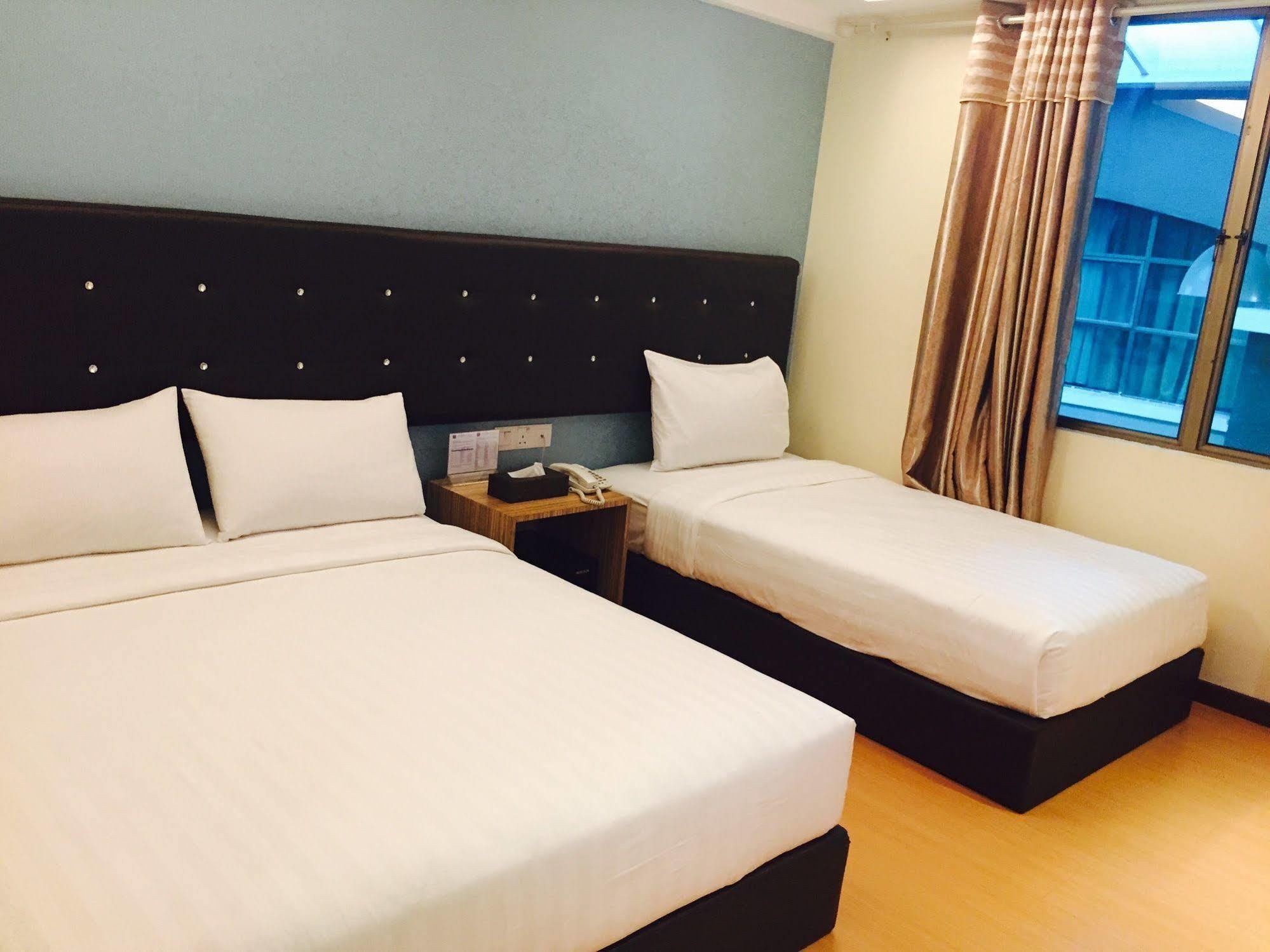 Ease Hotel Kota Kinabalu Exterior foto