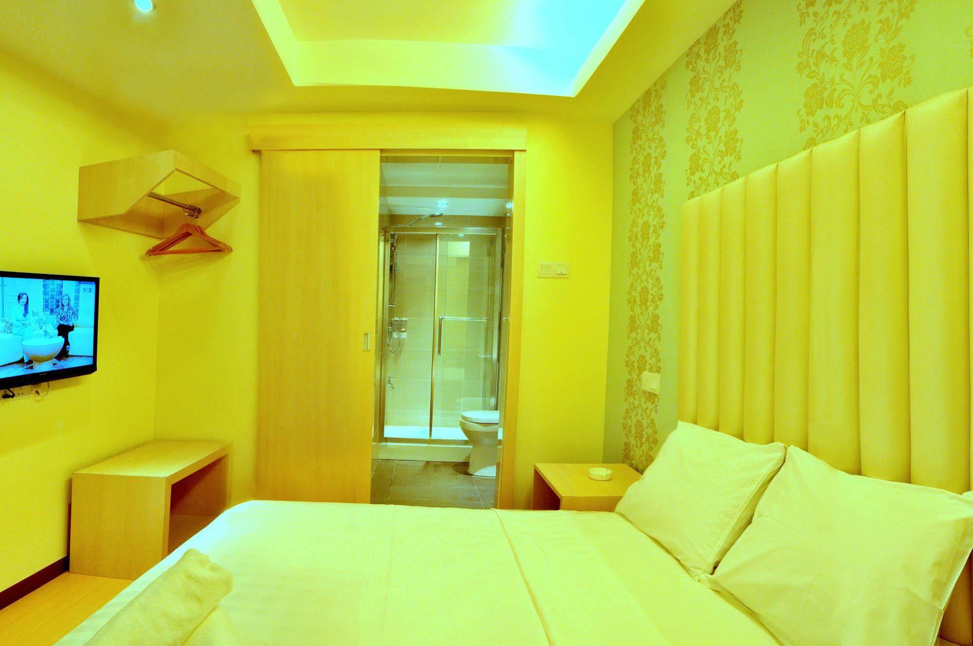 Ease Hotel Kota Kinabalu Exterior foto